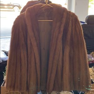 Fredrics Paris New York fur coat women’s large